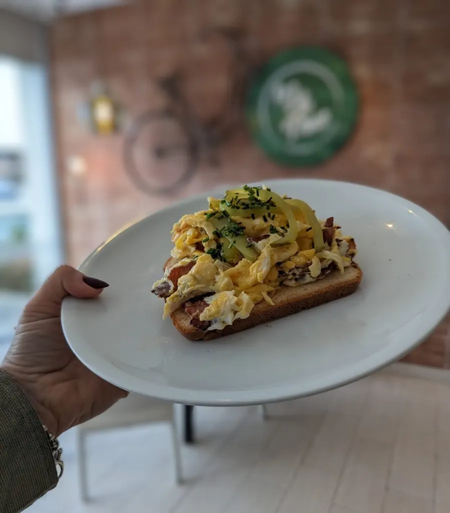 Open sandwich served on a plate